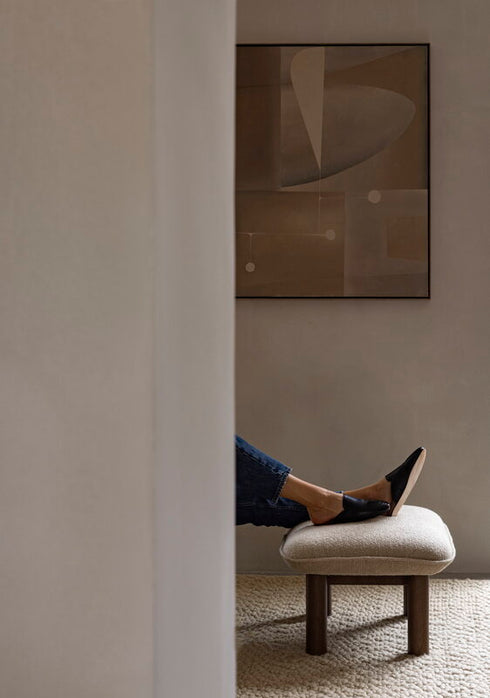 Brasilia Ottoman / Walnut